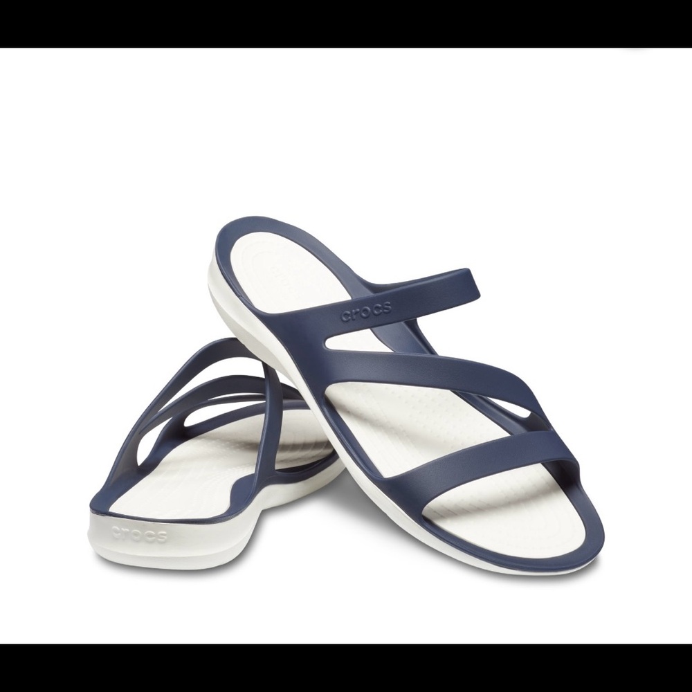 Crocs Women's Swiftwater Sandals Size 9 Navy